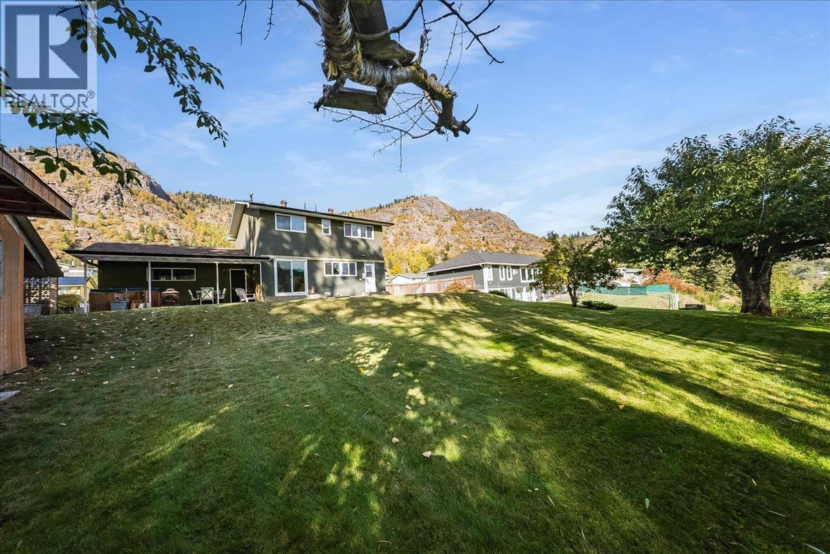 3866 Carnation Drive, Trail, British Columbia  V1R 4W9 - Photo 40 - 10402847