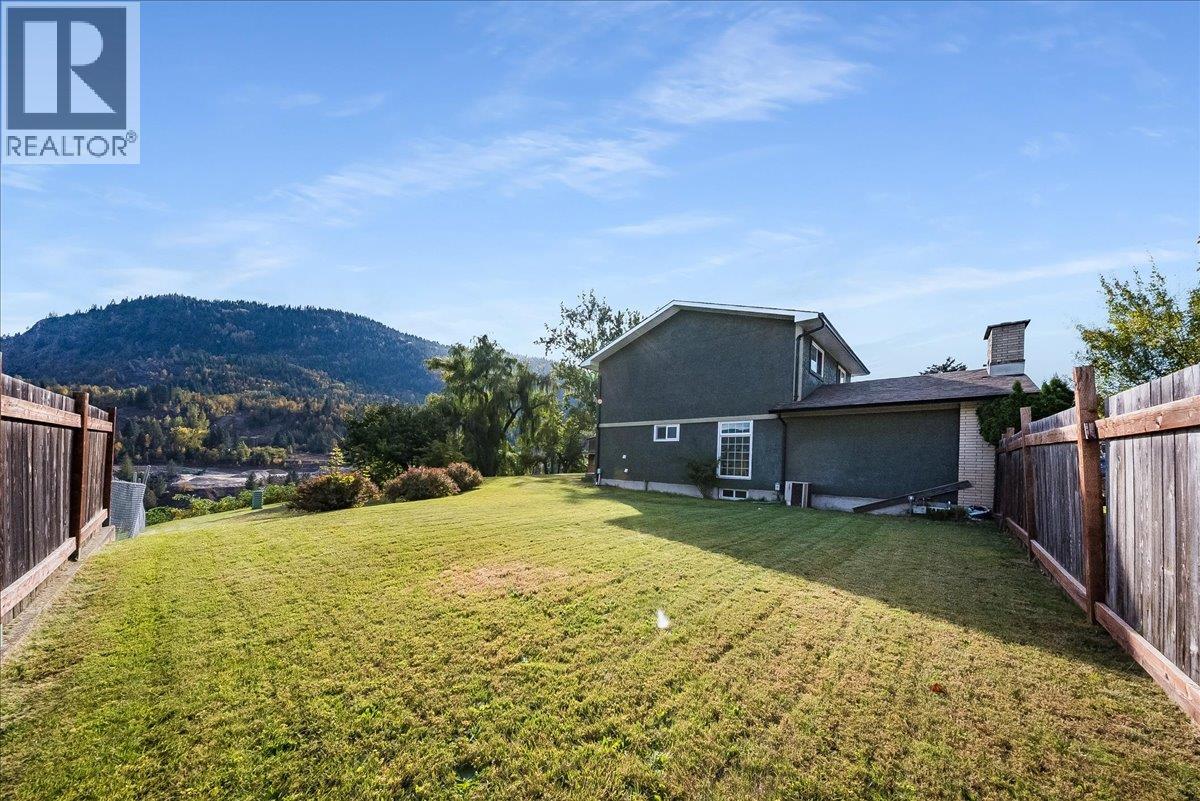 3866 Carnation Drive, Trail, British Columbia  V1R 4W9 - Photo 44 - 10402847
