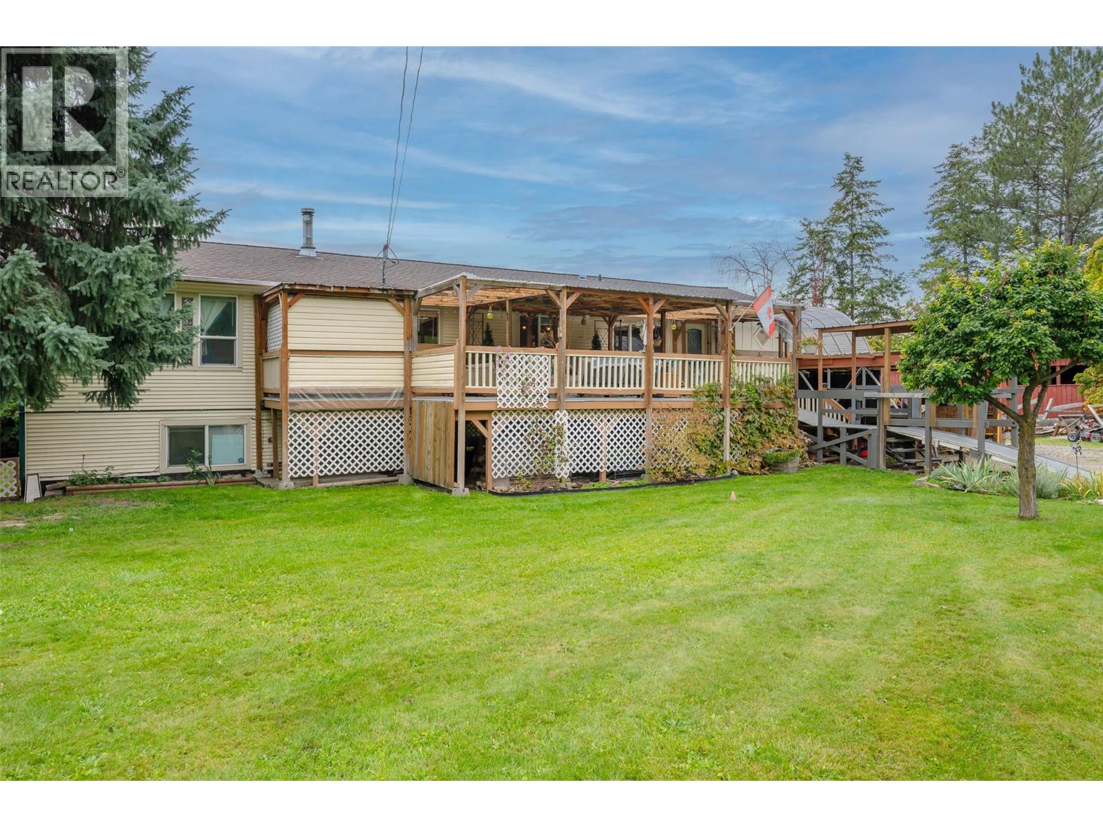 5467 Sawmill Road, Oliver, British Columbia  V0H 1T9 - Photo 4 - 10402816