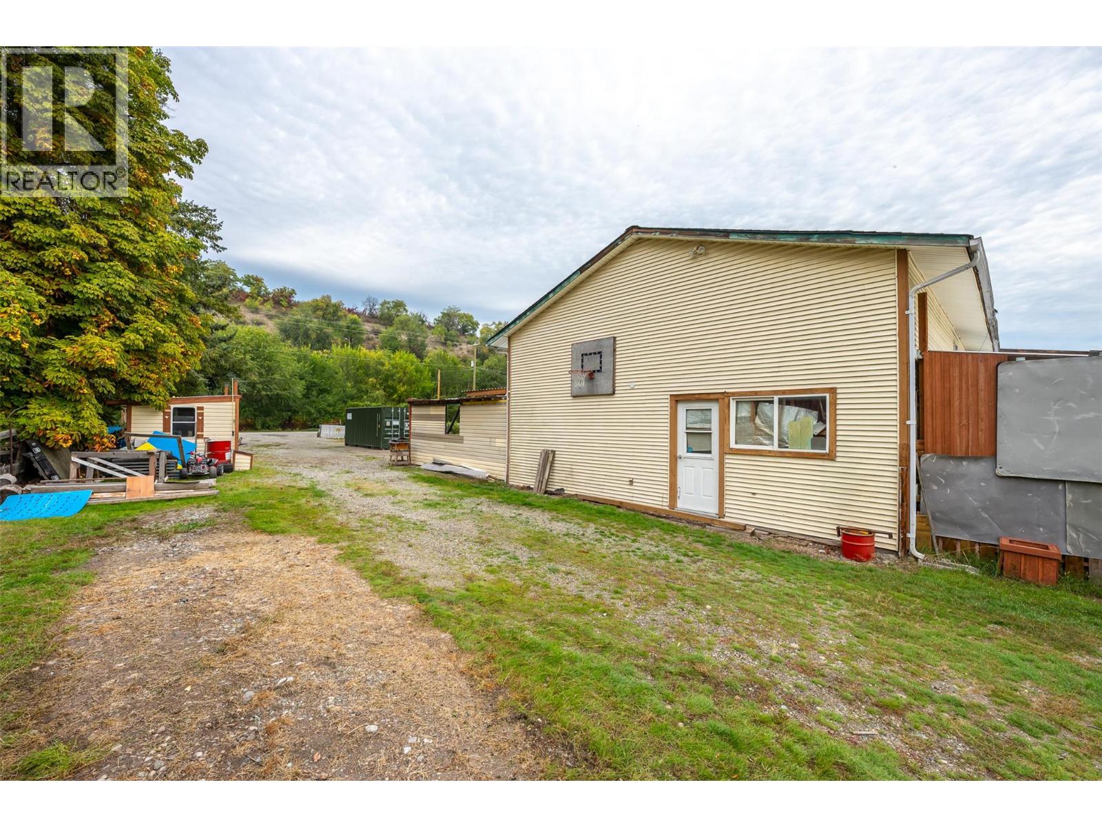 5467 Sawmill Road, Oliver, British Columbia  V0H 1T9 - Photo 8 - 10402816