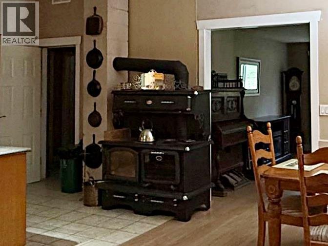 5420 Heffley Louis Creek Road, Kamloops, British Columbia  V0E 1Z0 - Photo 10 - 10402938