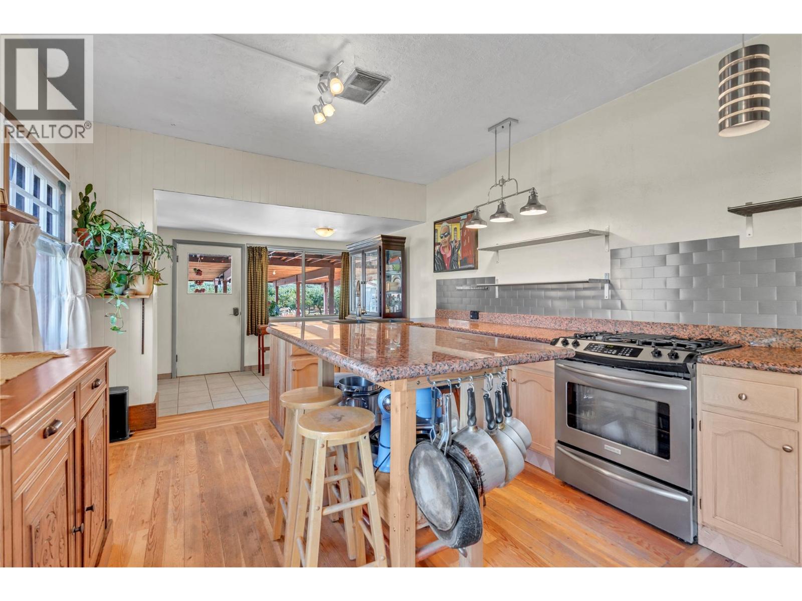 235 Middle Bench Road N, Penticton, British Columbia  V2A 8S5 - Photo 3 - 10402908