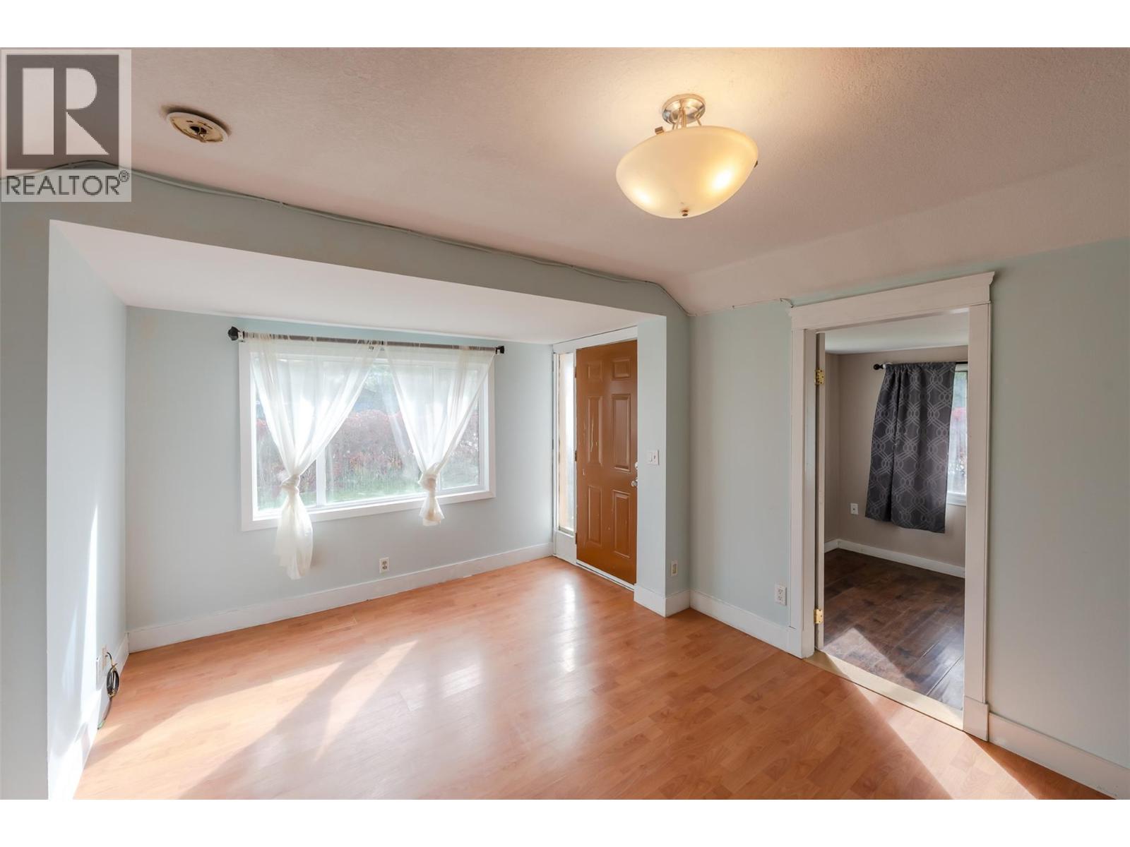5814 Main Street, Oliver, British Columbia  V0H 1T9 - Photo 14 - 10402315