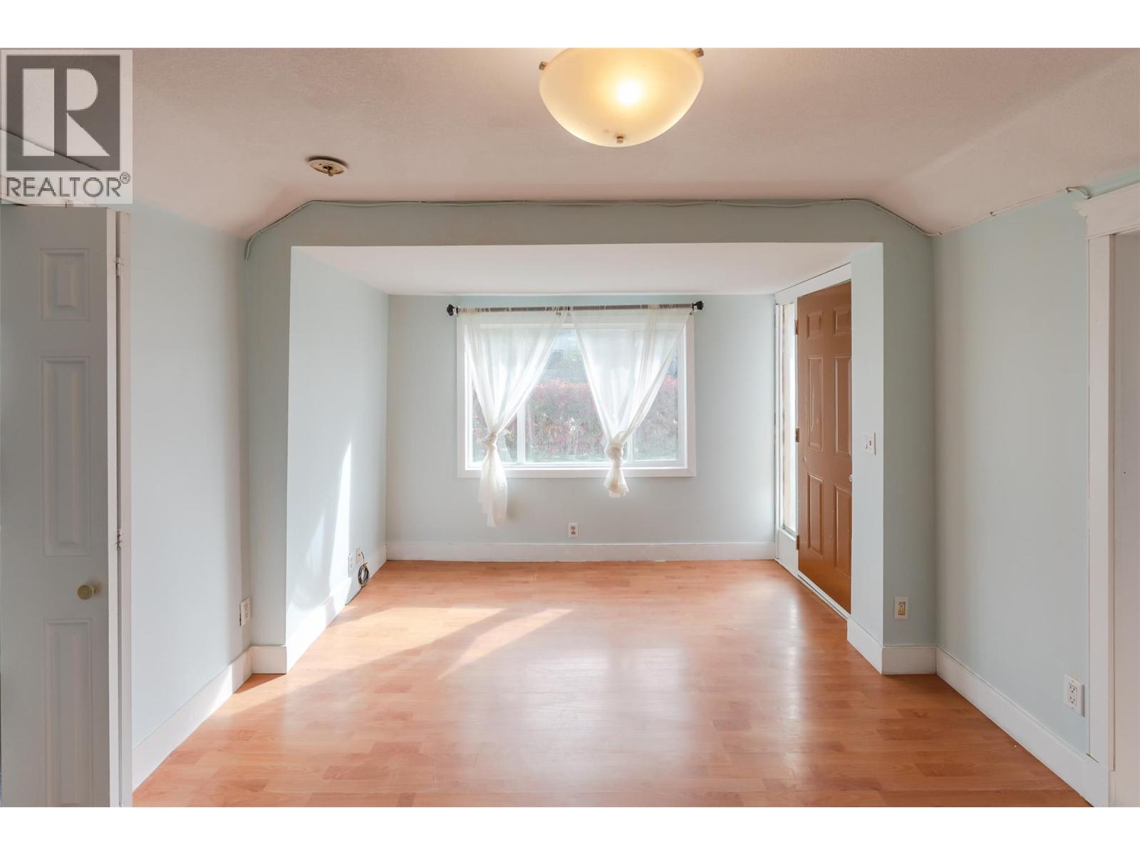 5814 Main Street, Oliver, British Columbia  V0H 1T9 - Photo 15 - 10402315