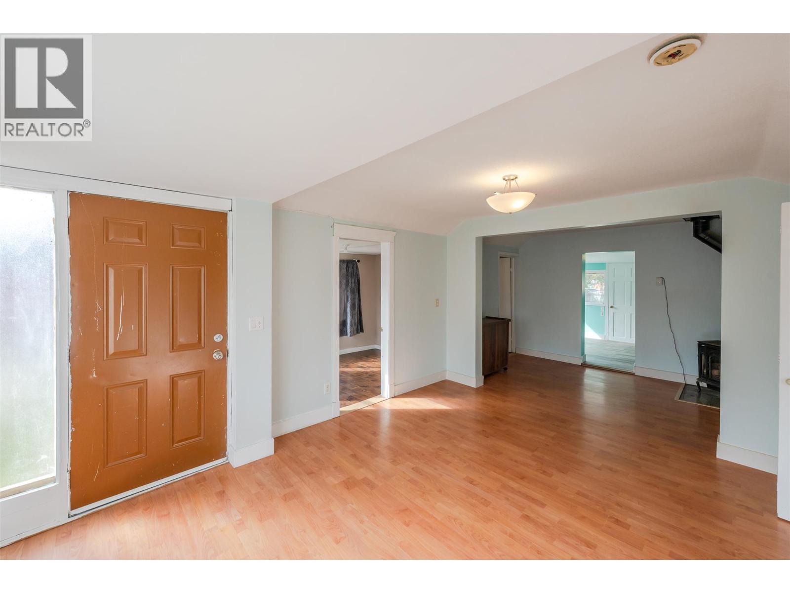 5814 Main Street, Oliver, British Columbia  V0H 1T9 - Photo 16 - 10402315