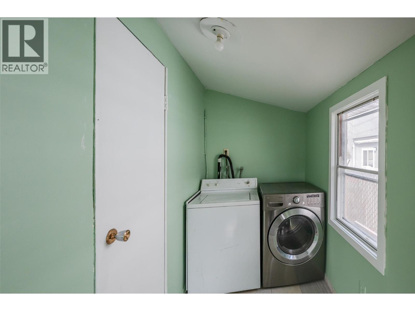 5814 Main Street, Oliver, British Columbia  V0H 1T9 - Photo 25 - 10402315