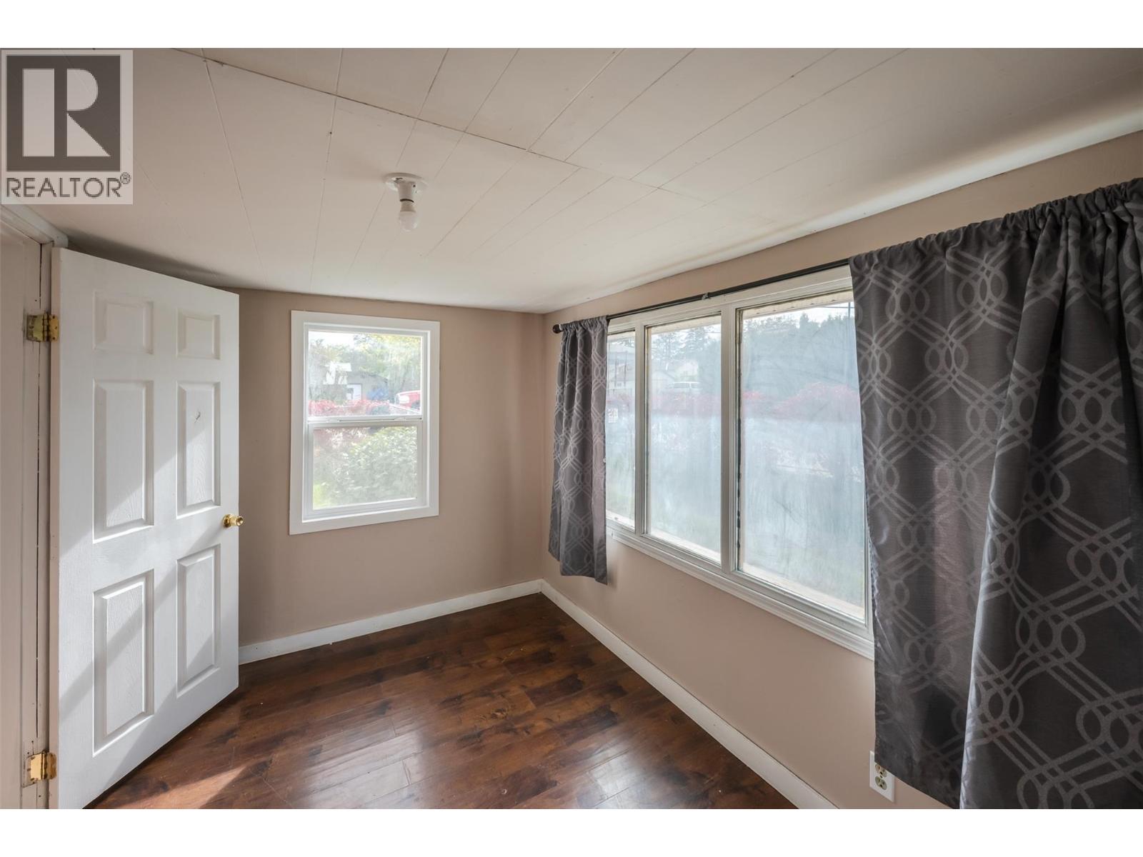 5814 Main Street, Oliver, British Columbia  V0H 1T9 - Photo 26 - 10402315