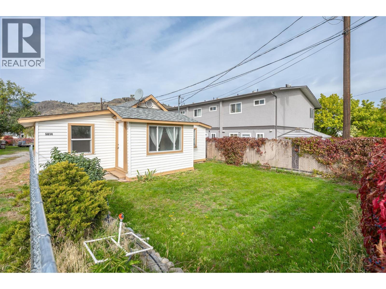 5814 Main Street, Oliver, British Columbia  V0H 1T9 - Photo 4 - 10402315