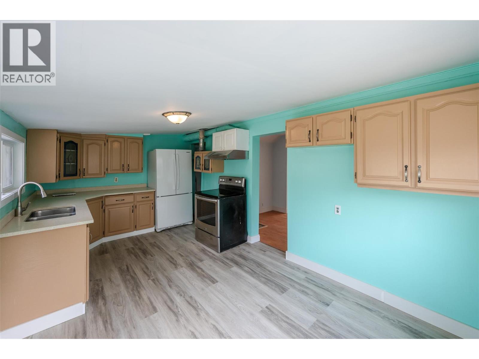5814 Main Street, Oliver, British Columbia  V0H 1T9 - Photo 5 - 10402315