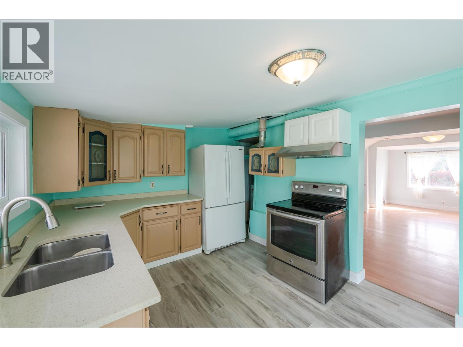 5814 Main Street, Oliver, British Columbia  V0H 1T9 - Photo 7 - 10402315