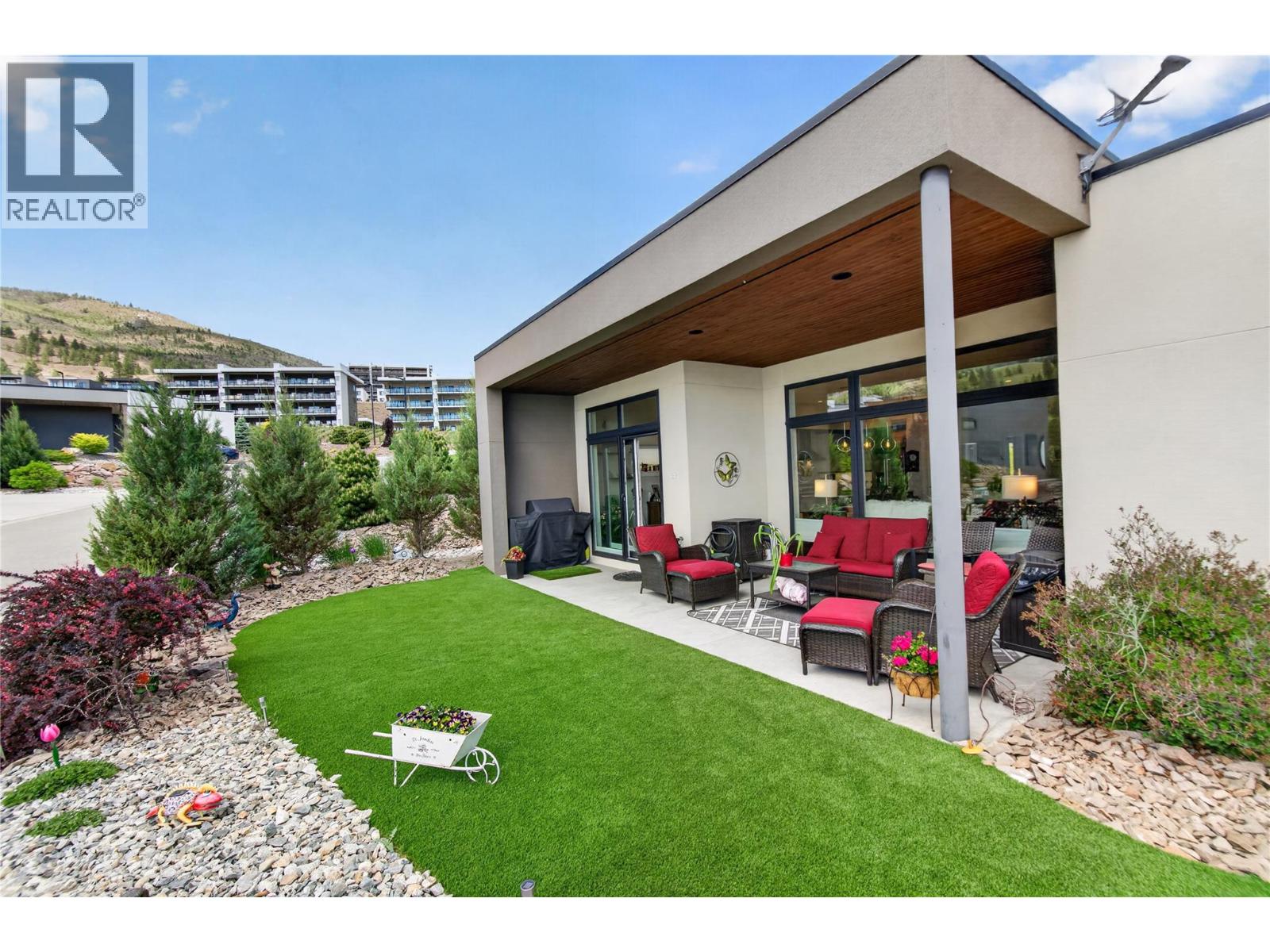 121 Ridge Park, Penticton, British Columbia  V2A 0B1 - Photo 4 - 10402976