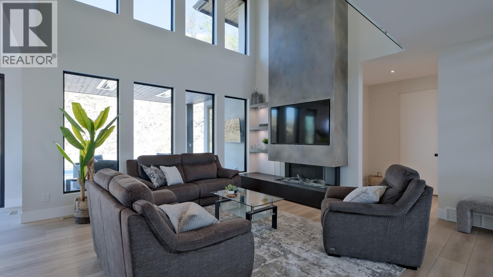 740 Pinehaven Court, Kelowna, British Columbia  V1V 2Y3 - Photo 5 - 10402929
