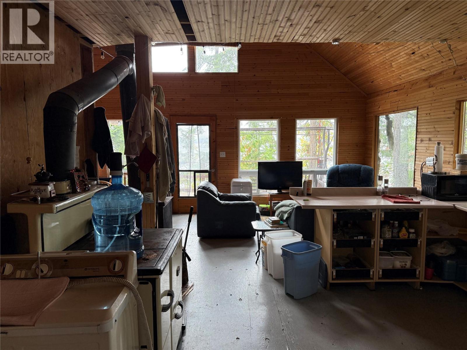 912 Bradley Road, Seymour Arm, British Columbia  V0E 2V2 - Photo 25 - 10402811