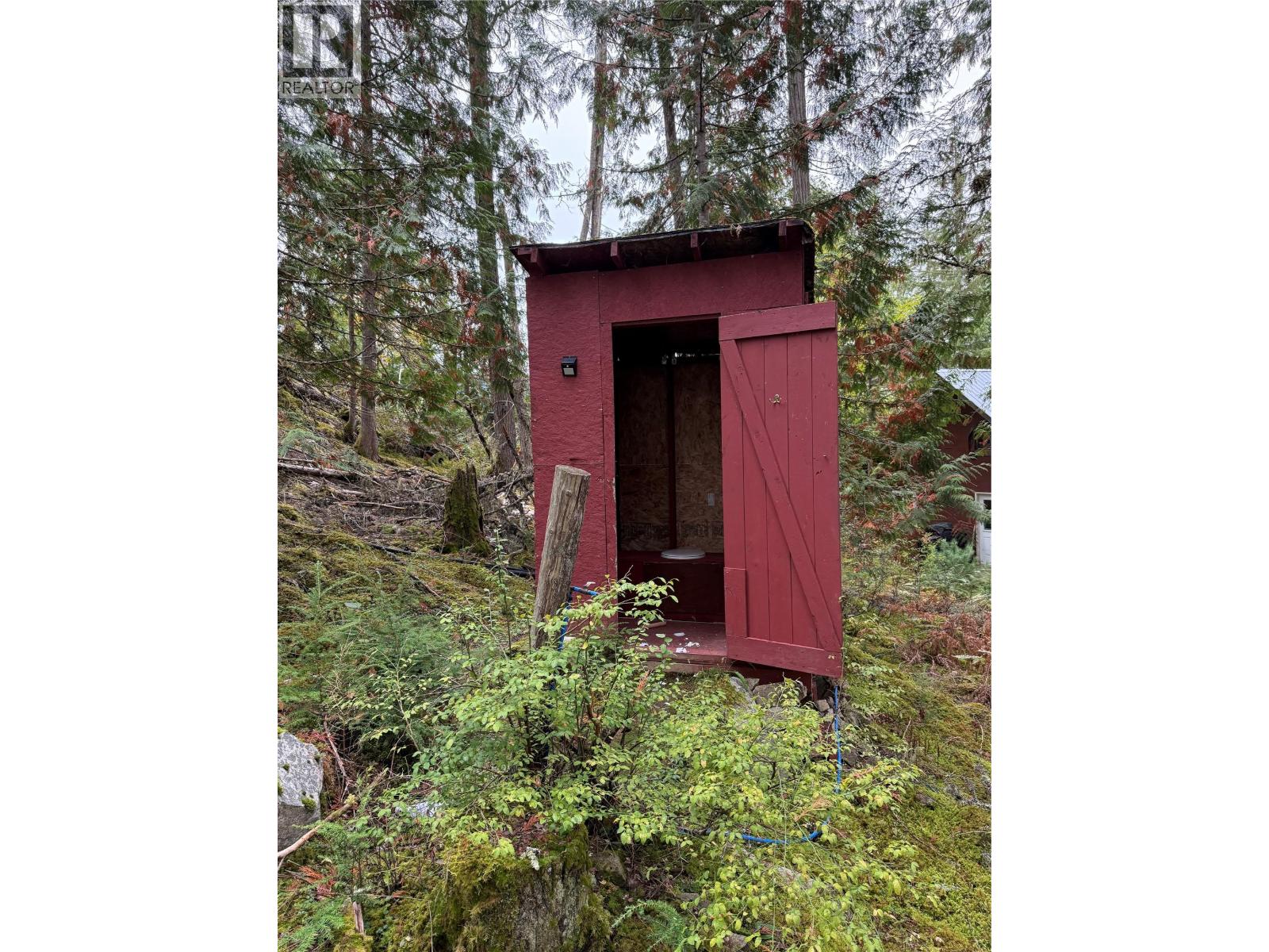 912 Bradley Road, Seymour Arm, British Columbia  V0E 2V2 - Photo 28 - 10402811