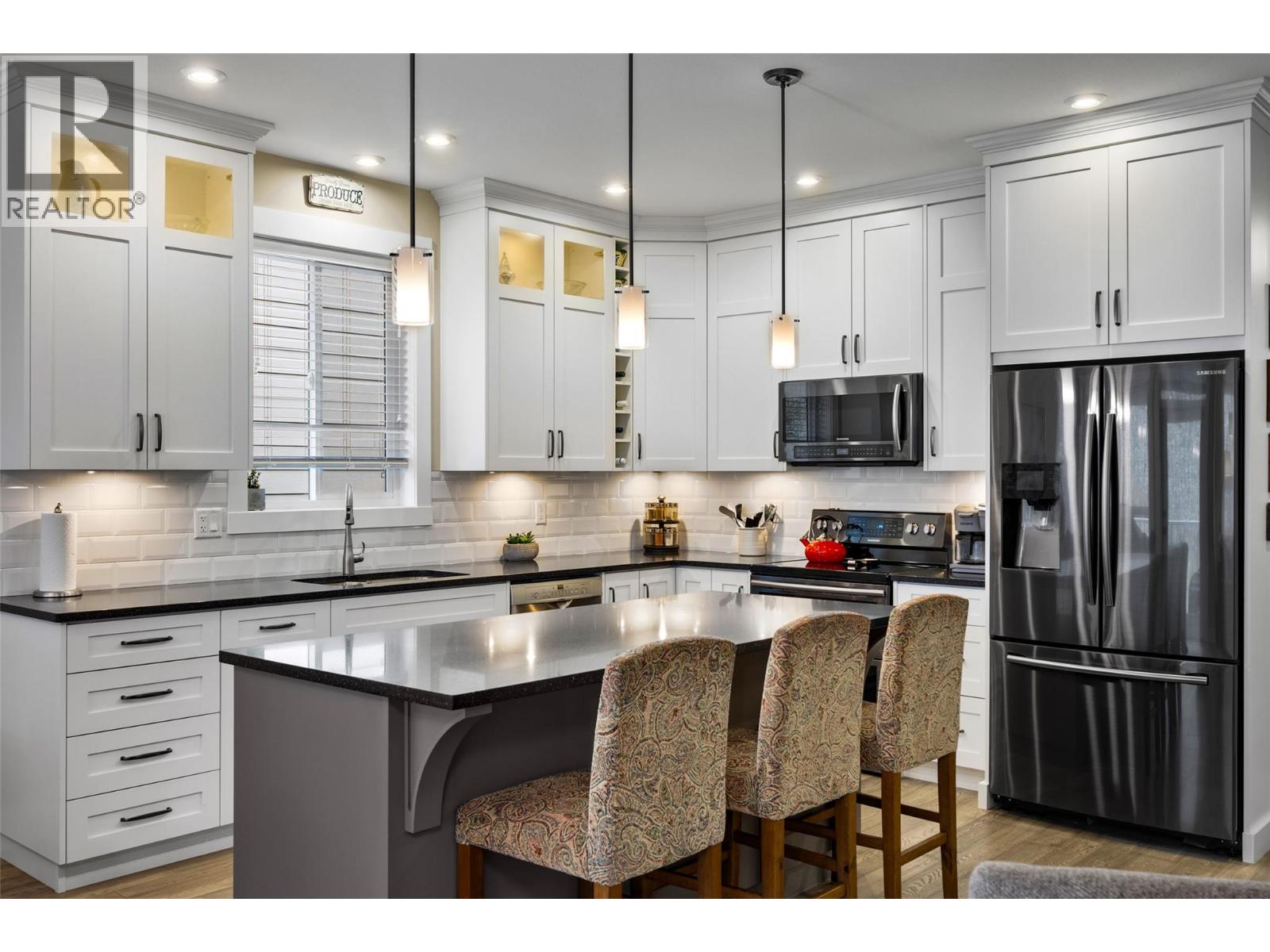 1538 Emerald Drive, Kamloops, British Columbia  V2E 0C1 - Photo 4 - 10402744