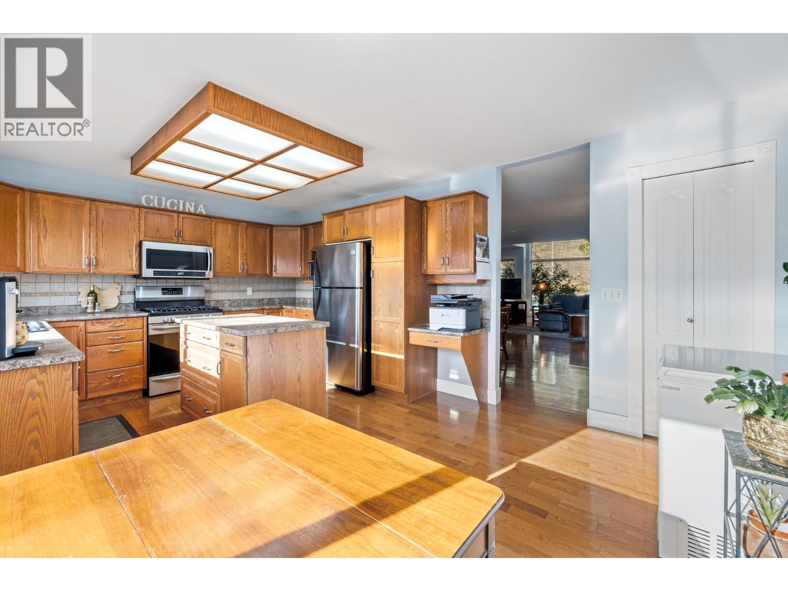 479 Glen Pine Court, Kelowna, British Columbia  V1V 1R3 - Photo 11 - 10402404