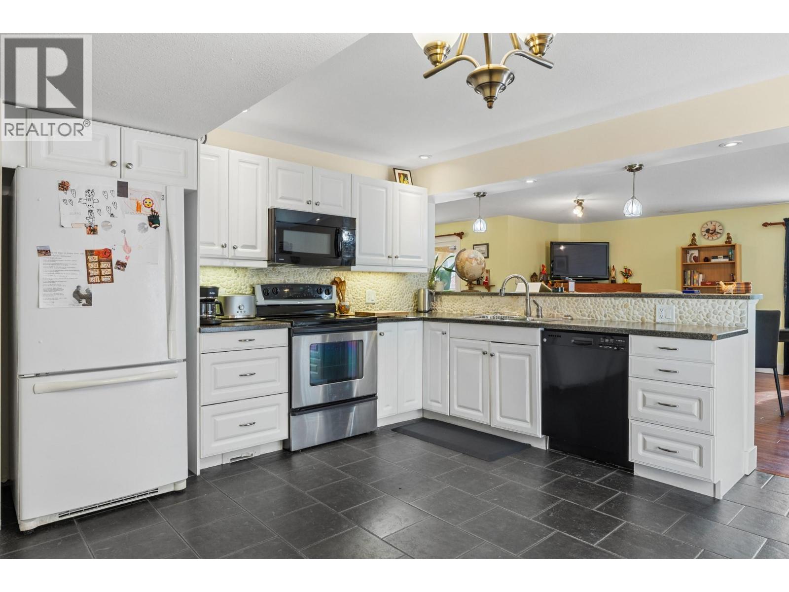 479 Glen Pine Court, Kelowna, British Columbia  V1V 1R3 - Photo 27 - 10402404