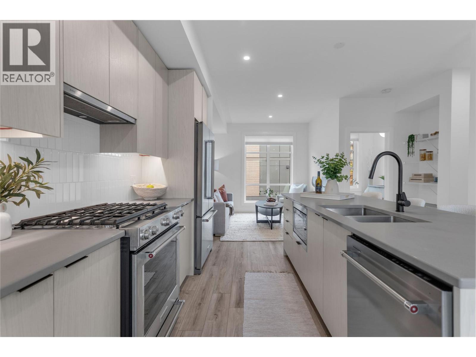 1455 Cara Glen Court Unit# 110, Kelowna, British Columbia  V1V 0J9 - Photo 11 - 10402870