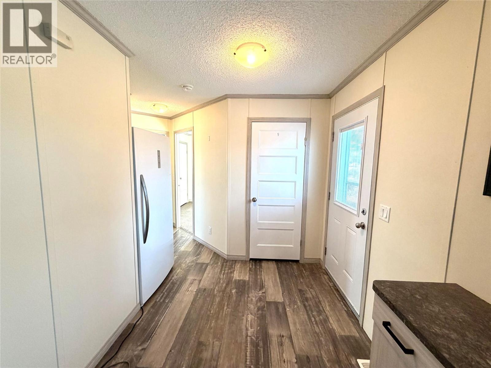 5592 97 Highway N, Dawson Creek, British Columbia  V1G 0J3 - Photo 5 - 10402978