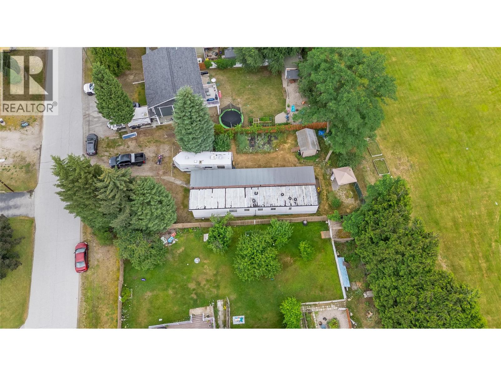 304 103 Street, Castlegar, British Columbia  V1N 3G2 - Photo 14 - 10403051