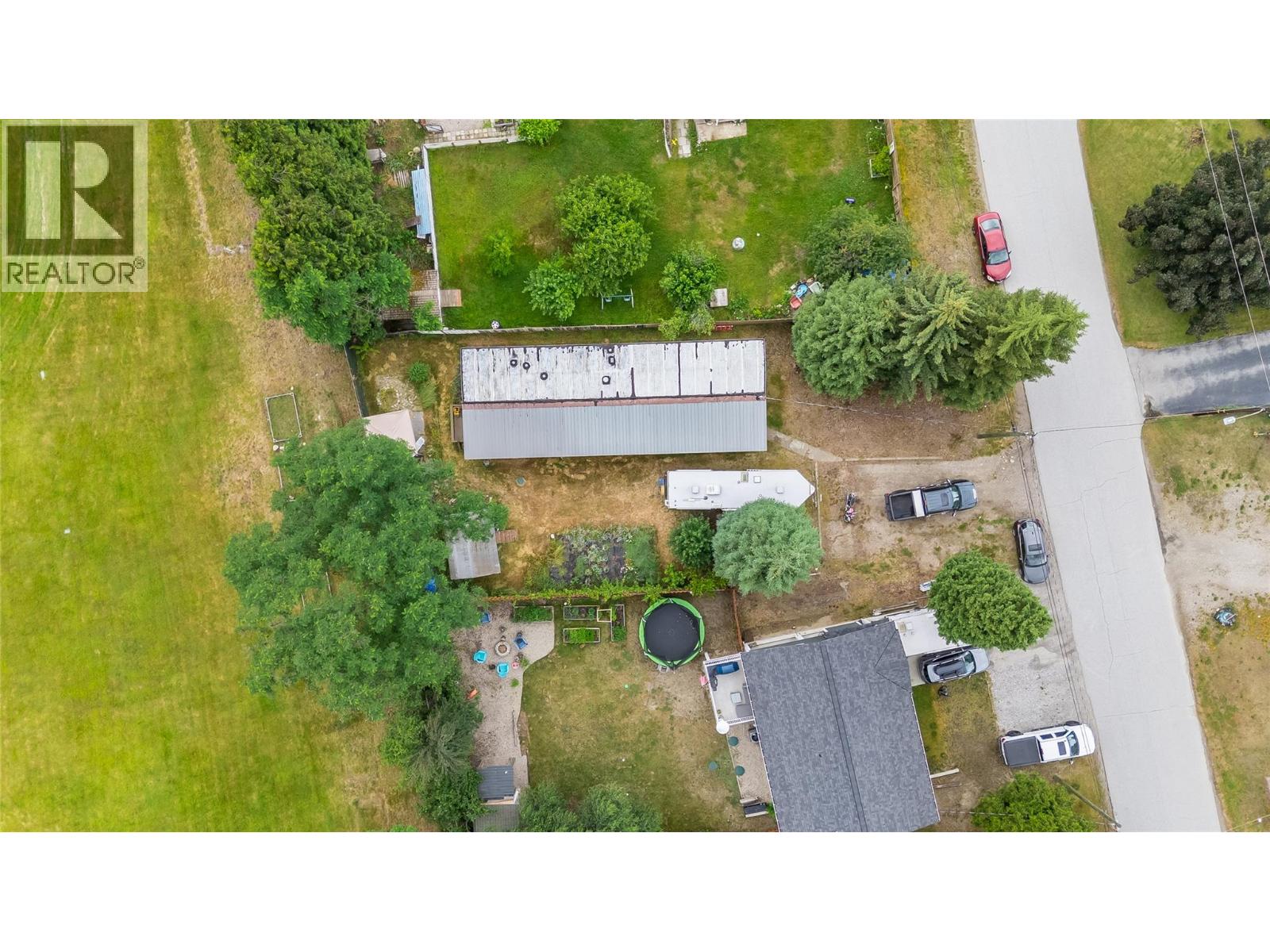 304 103 Street, Castlegar, British Columbia  V1N 3G2 - Photo 23 - 10403051