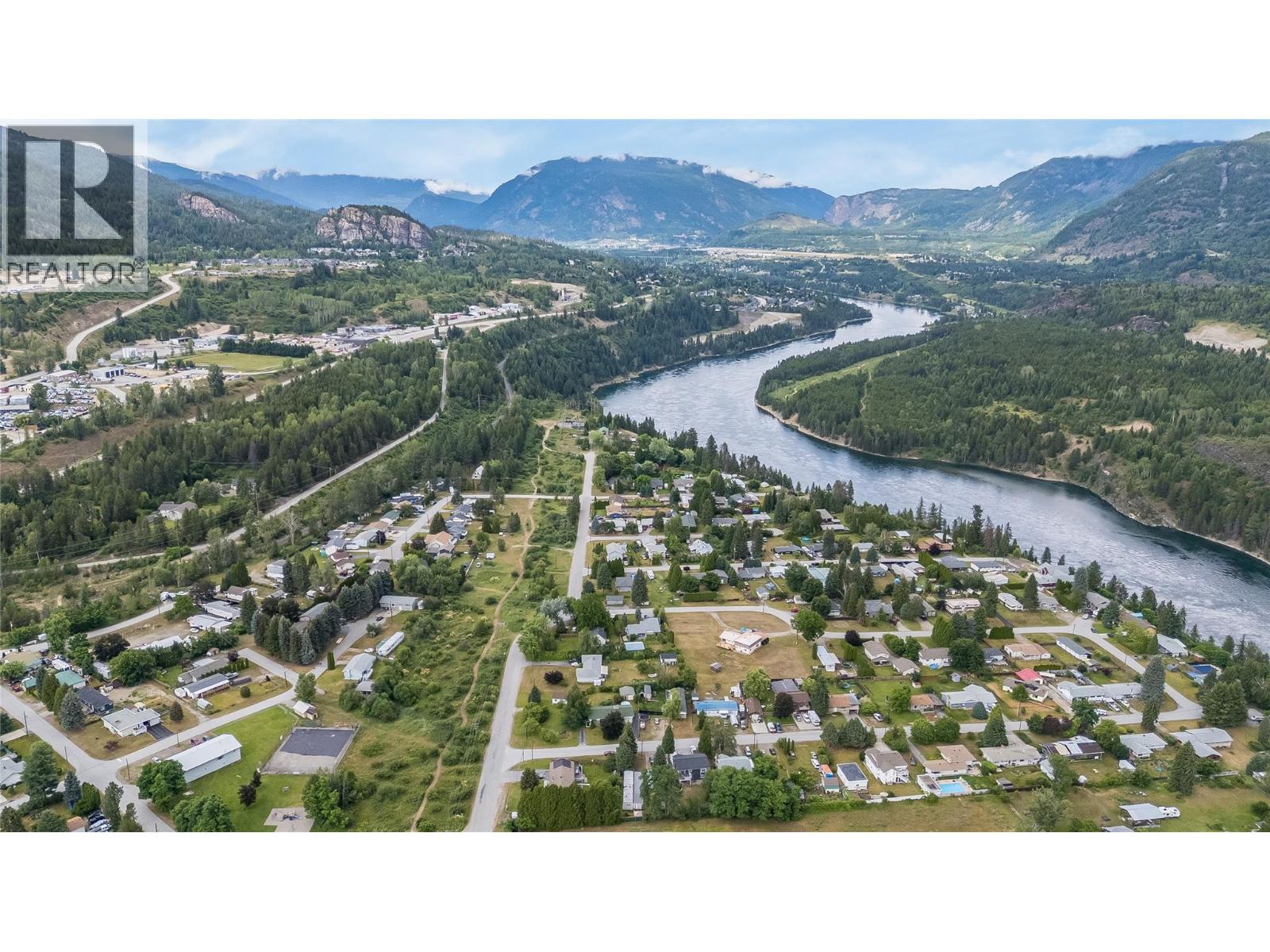 304 103 Street, Castlegar, British Columbia  V1N 3G2 - Photo 24 - 10403051