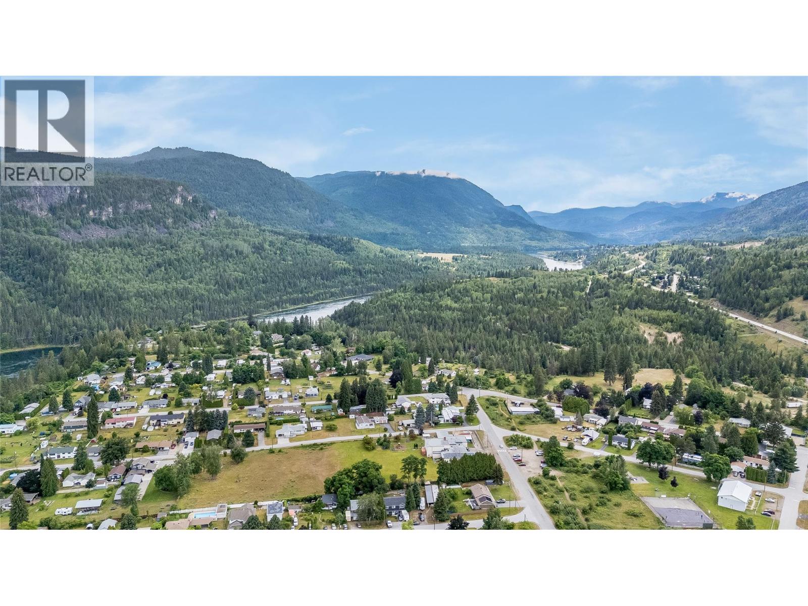 304 103 Street, Castlegar, British Columbia  V1N 3G2 - Photo 25 - 10403051