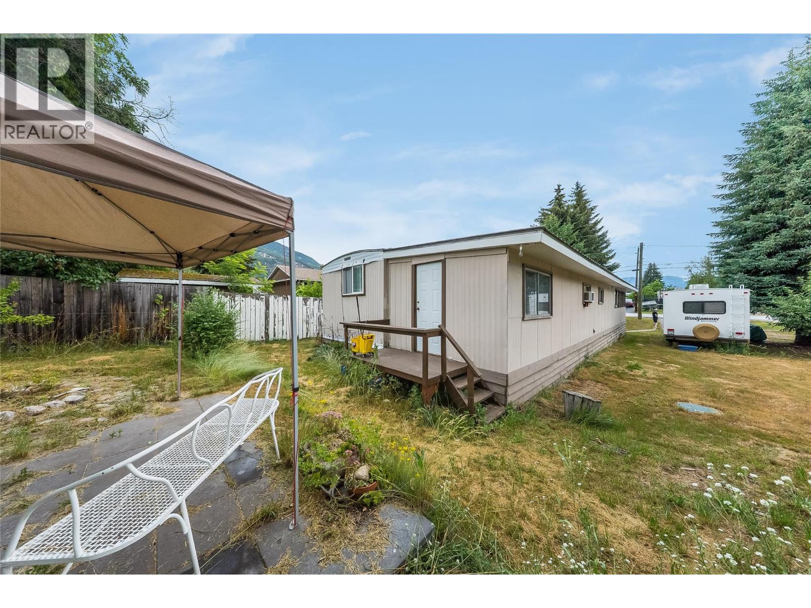 304 103 Street, Castlegar, British Columbia  V1N 3G2 - Photo 36 - 10403051
