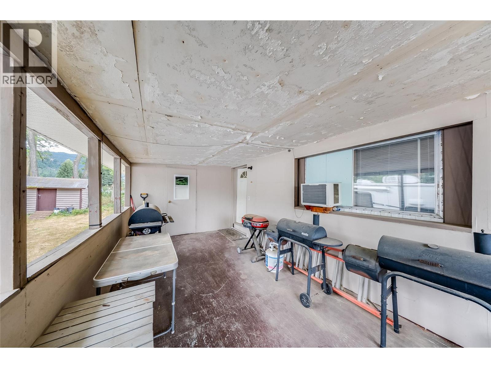 304 103 Street, Castlegar, British Columbia  V1N 3G2 - Photo 40 - 10403051
