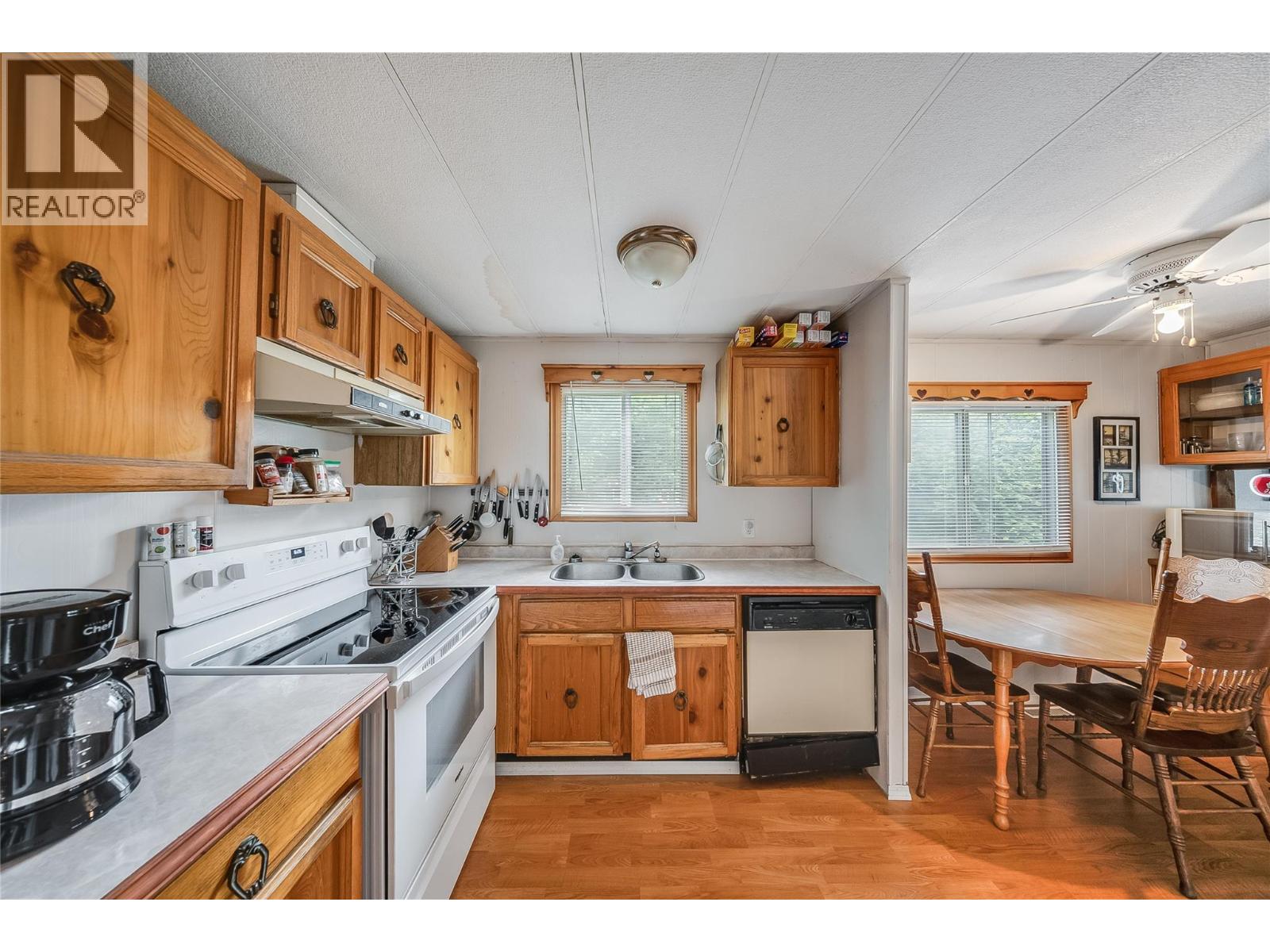 304 103 Street, Castlegar, British Columbia  V1N 3G2 - Photo 55 - 10403051