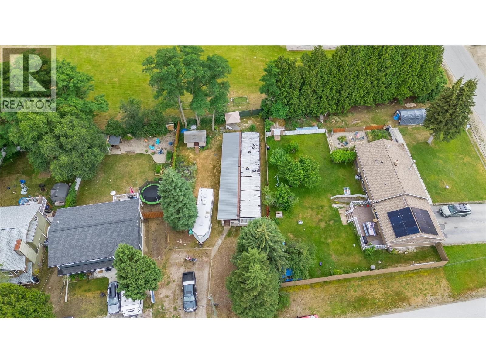 304 103 Street, Castlegar, British Columbia  V1N 3G2 - Photo 8 - 10403051
