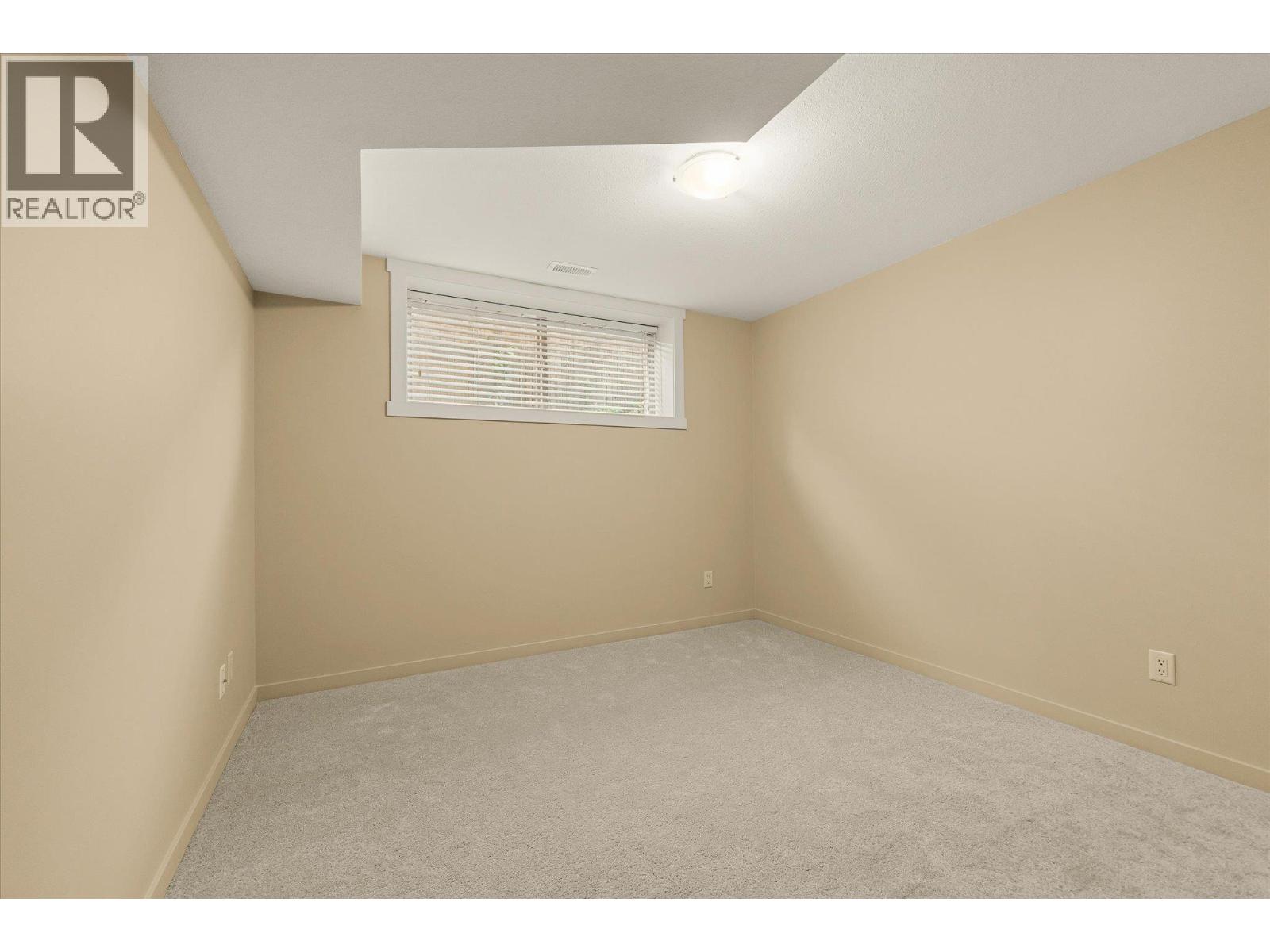 922 Paret Crescent, Kelowna, British Columbia  V1W 4X8 - Photo 31 - 10402861