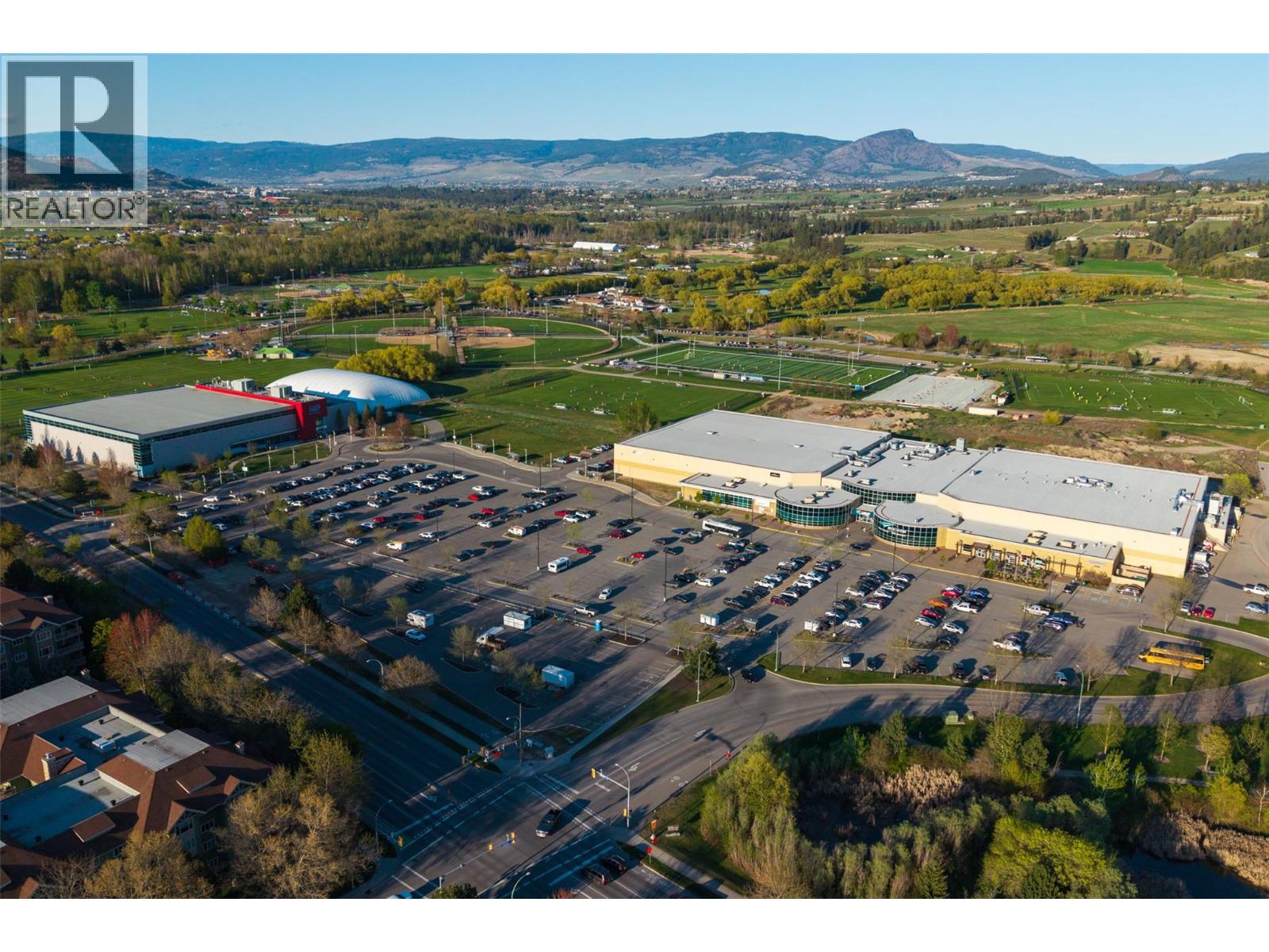 922 Paret Crescent, Kelowna, British Columbia  V1W 4X8 - Photo 47 - 10402861
