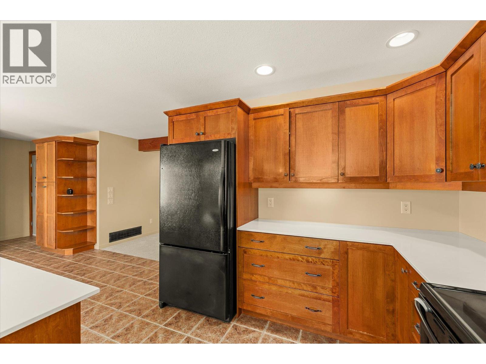 922 Paret Crescent, Kelowna, British Columbia  V1W 4X8 - Photo 9 - 10402861