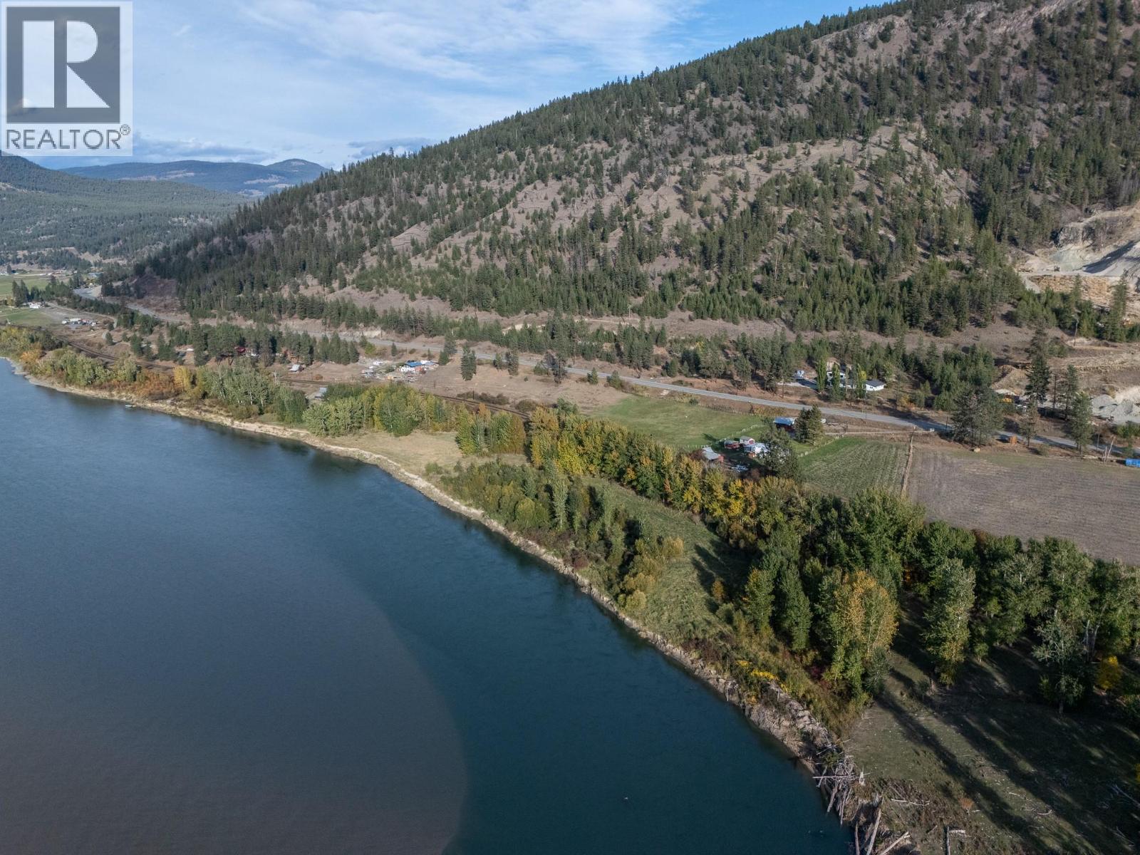 7941 Yellowhead Highway, Kamloops, British Columbia  V0E 1Z2 - Photo 1 - 10403062