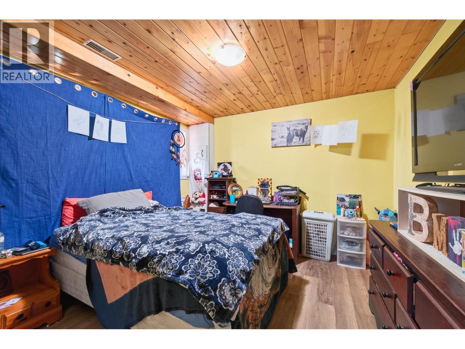 7941 Yellowhead Highway, Kamloops, British Columbia  V0E 1Z2 - Photo 13 - 10403062