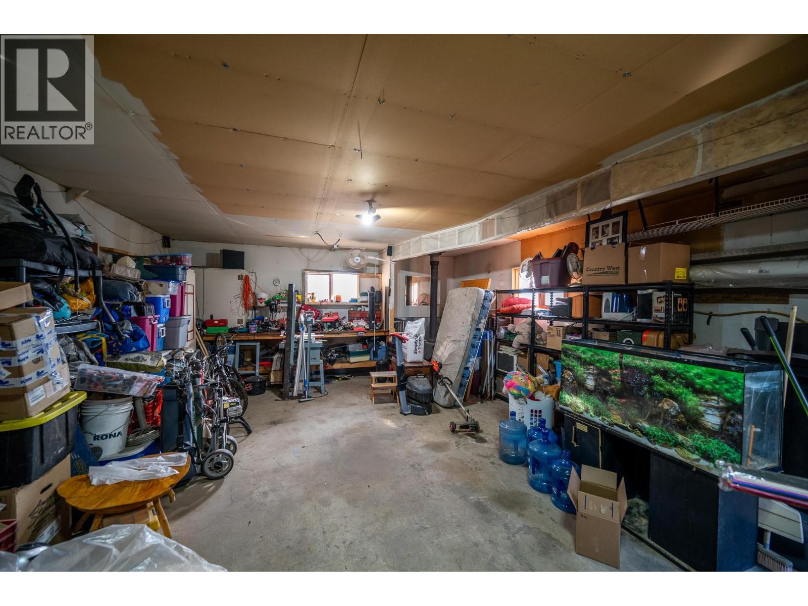7941 Yellowhead Highway, Kamloops, British Columbia  V0E 1Z2 - Photo 18 - 10403062