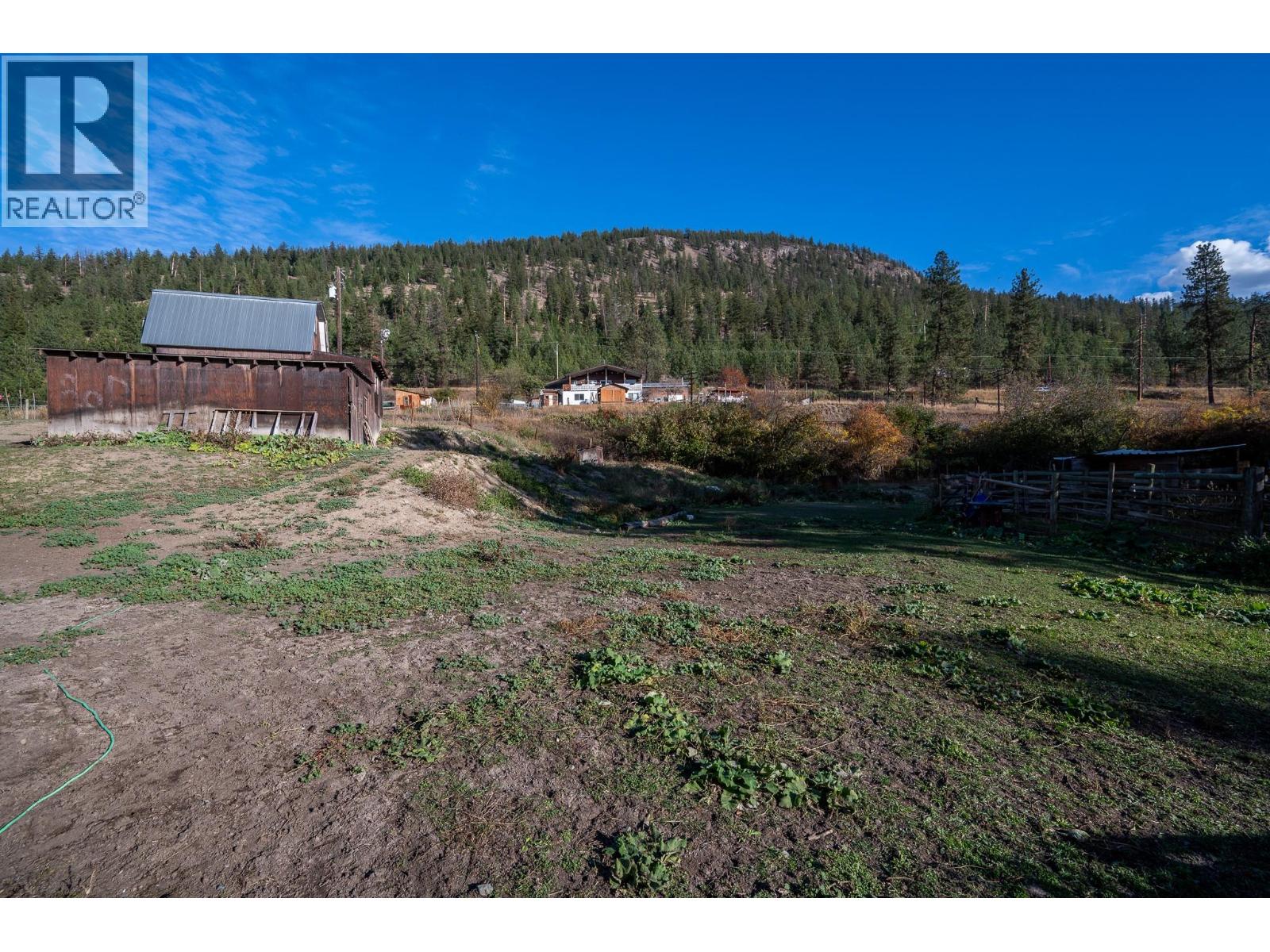 7941 Yellowhead Highway, Kamloops, British Columbia  V0E 1Z2 - Photo 24 - 10403062