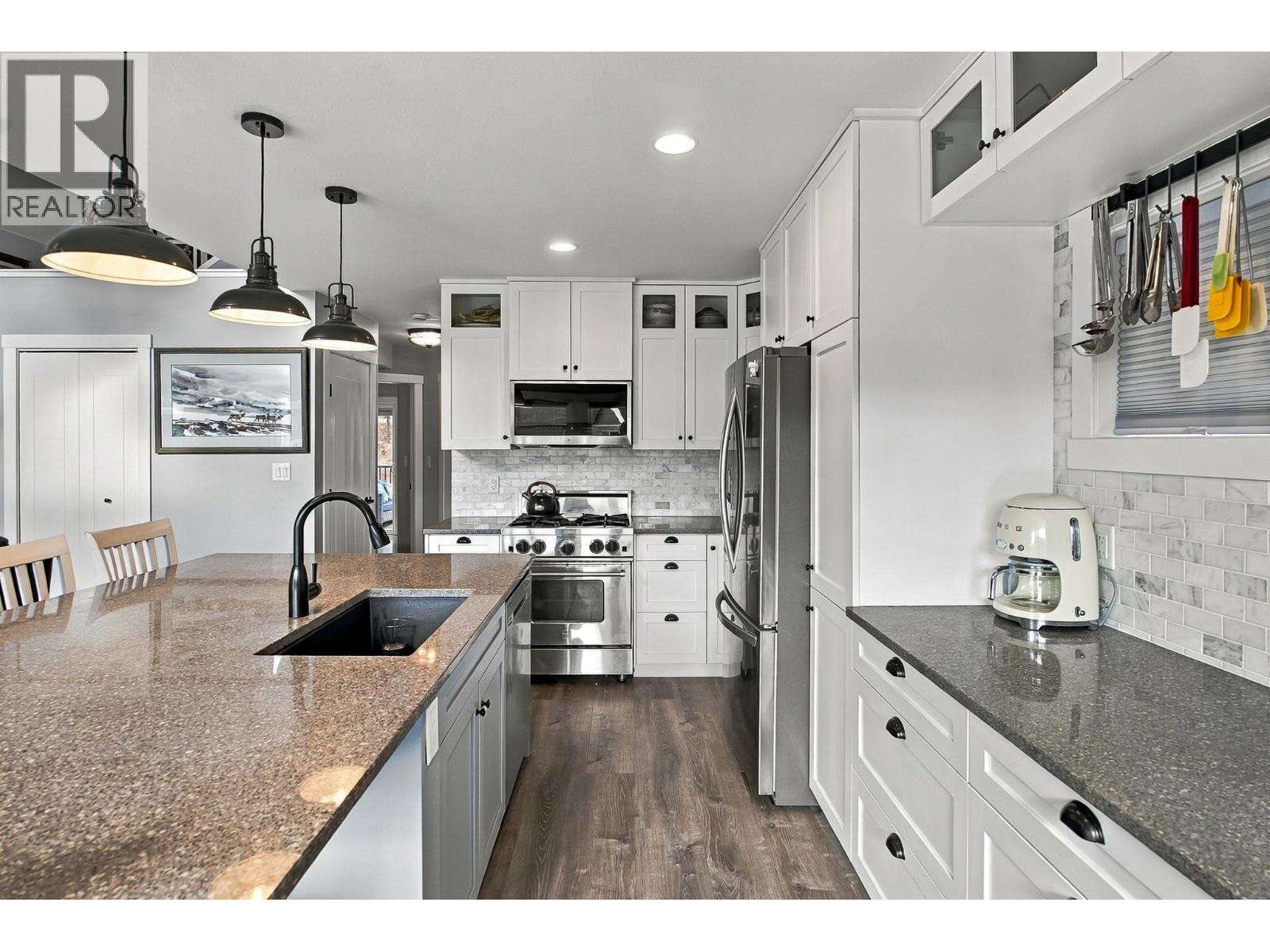 6976 Terazona Drive, Kelowna, British Columbia  V1Z 3R8 - Photo 12 - 10402886