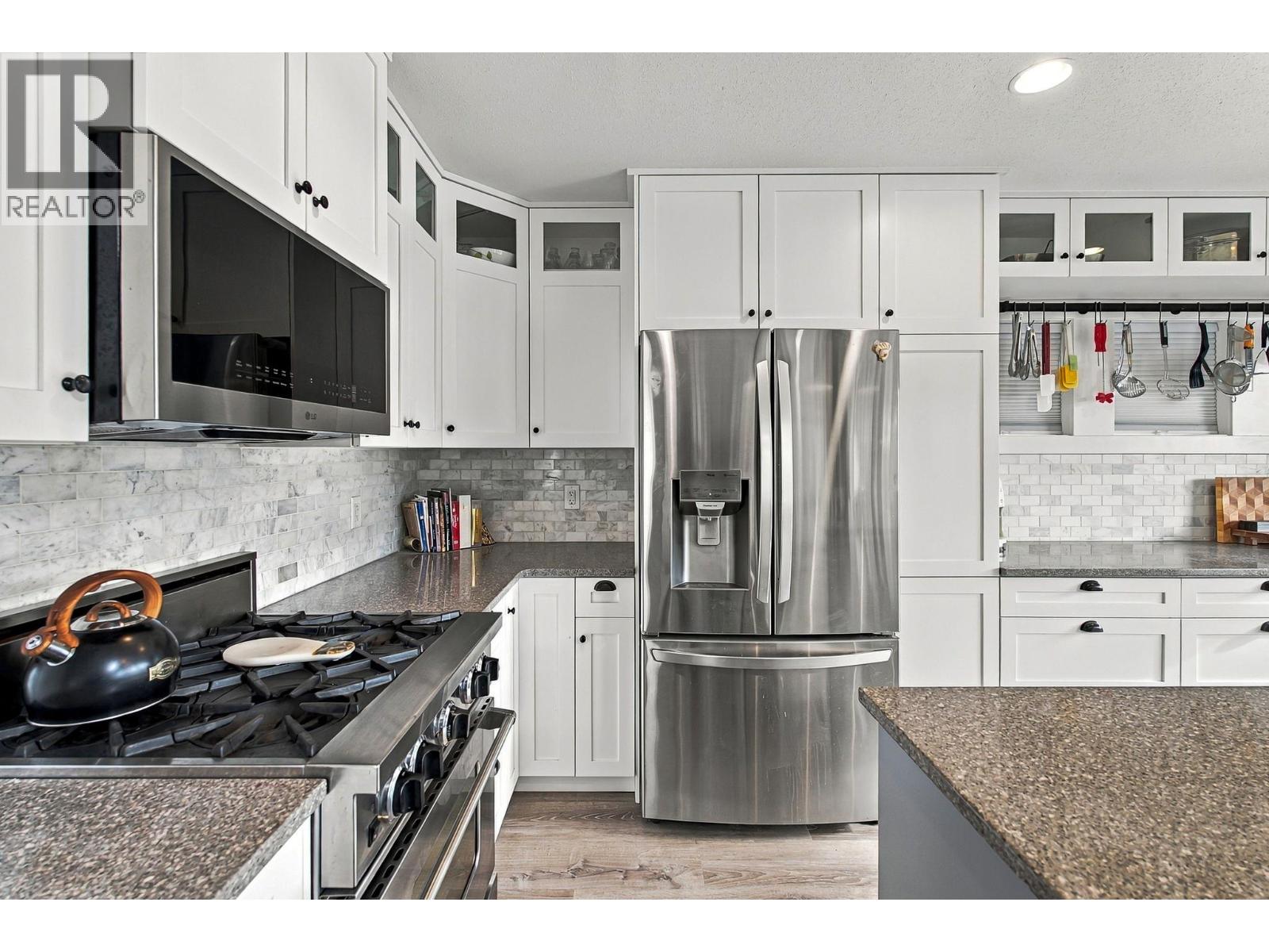 6976 Terazona Drive, Kelowna, British Columbia  V1Z 3R8 - Photo 13 - 10402886