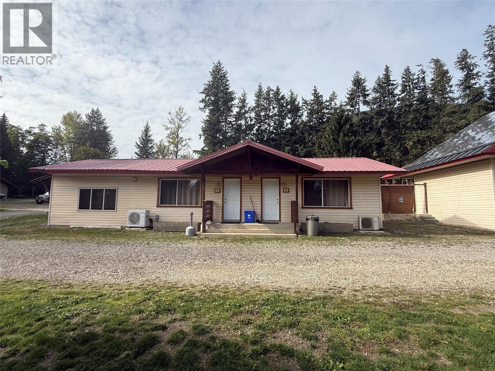 6871 Trans Canada Highway Nw, Salmon Arm, British Columbia  V1E 3A2 - Photo 16 - 10402761