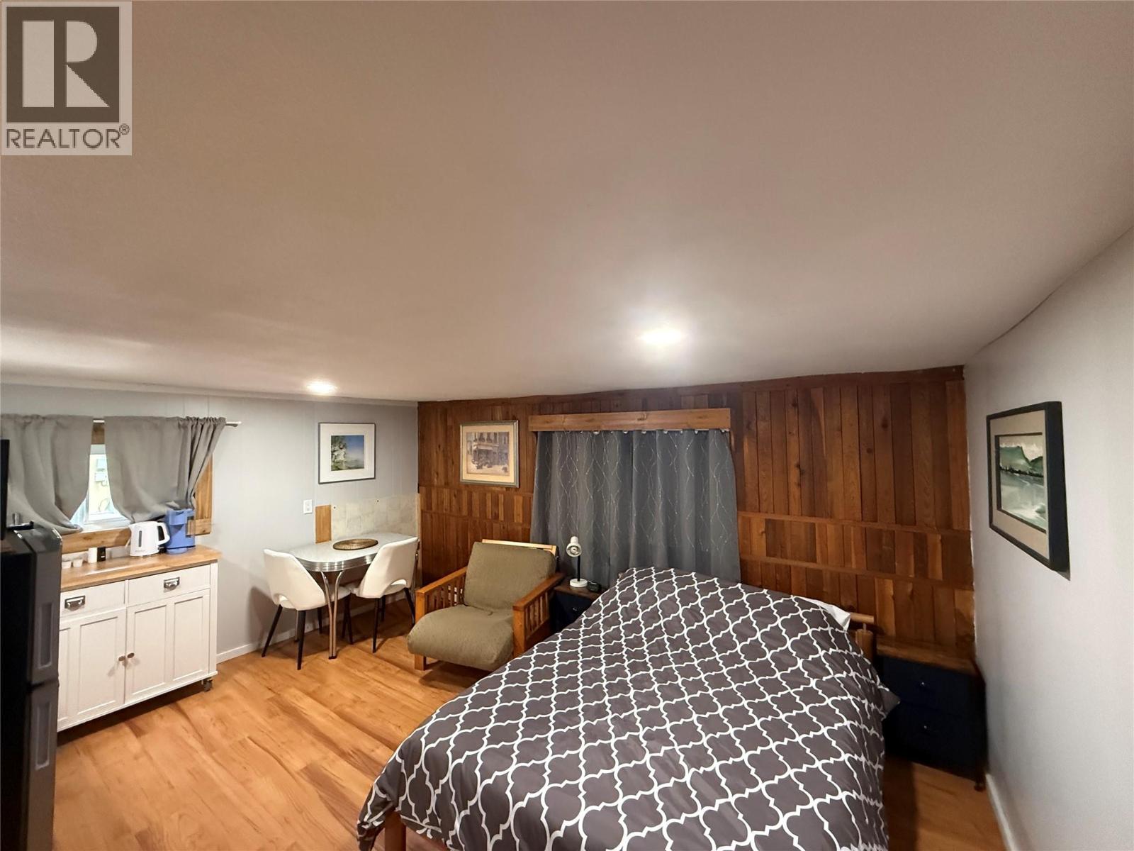 6871 Trans Canada Highway Nw, Salmon Arm, British Columbia  V1E 3A2 - Photo 29 - 10402761