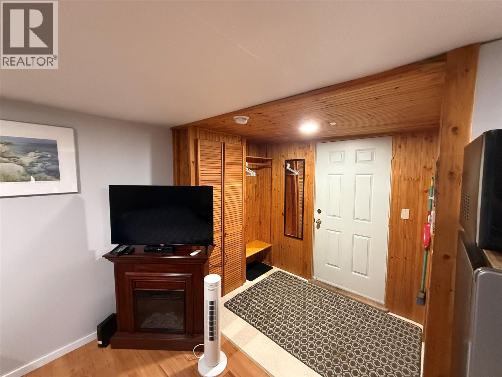 6871 Trans Canada Highway Nw, Salmon Arm, British Columbia  V1E 3A2 - Photo 32 - 10402761