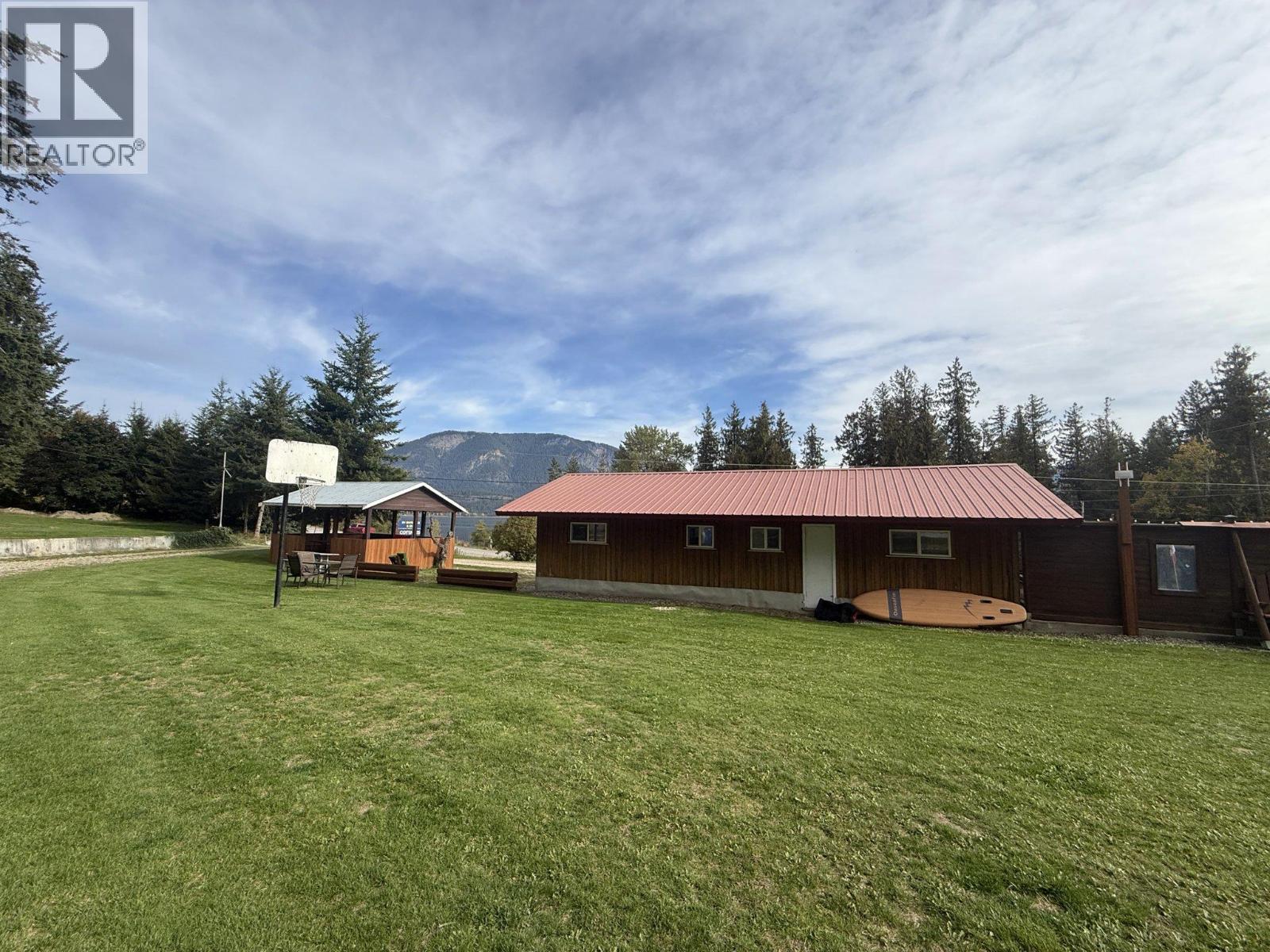 6871 Trans Canada Highway Nw, Salmon Arm, British Columbia  V1E 3A2 - Photo 36 - 10402761