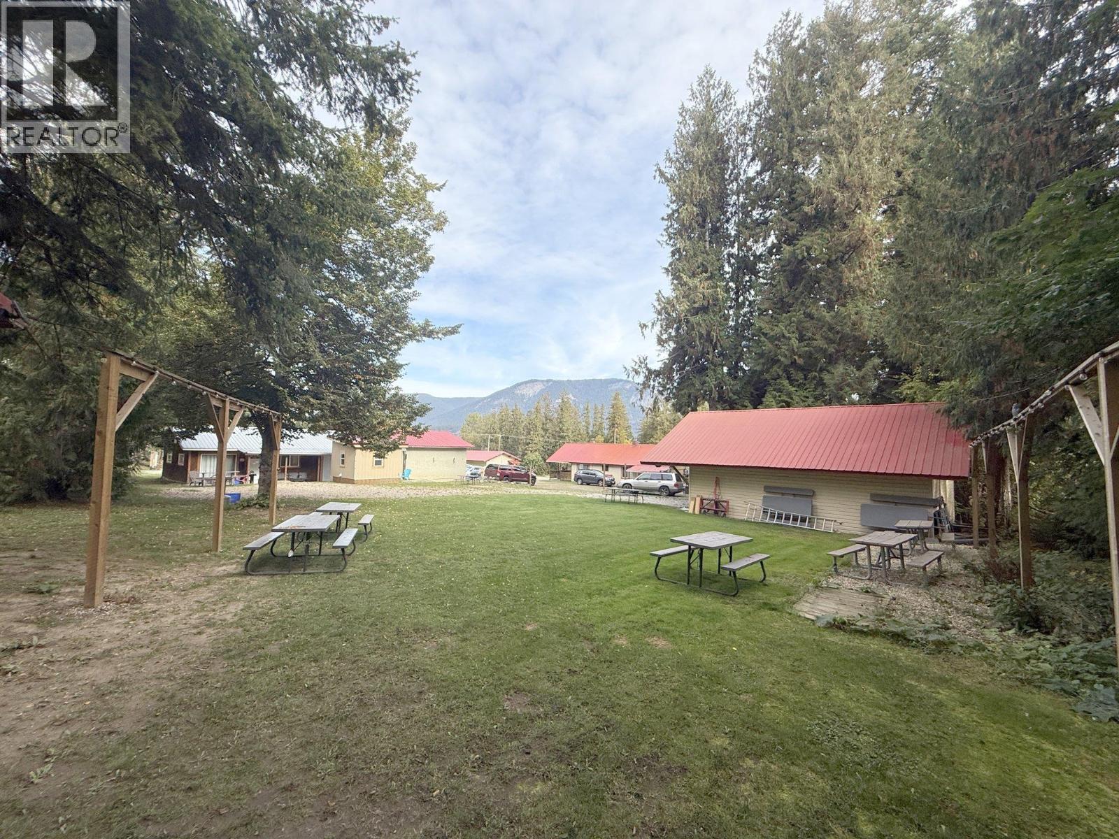 6871 Trans Canada Highway Nw, Salmon Arm, British Columbia  V1E 3A2 - Photo 38 - 10402761