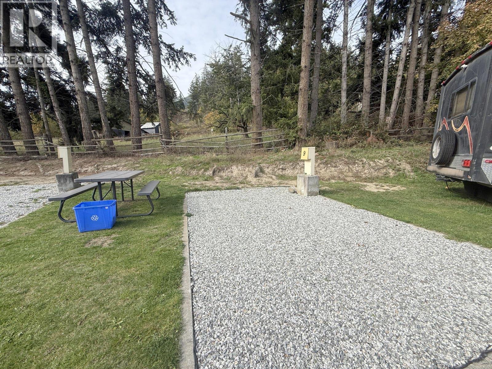 6871 Trans Canada Highway Nw, Salmon Arm, British Columbia  V1E 3A2 - Photo 42 - 10402761