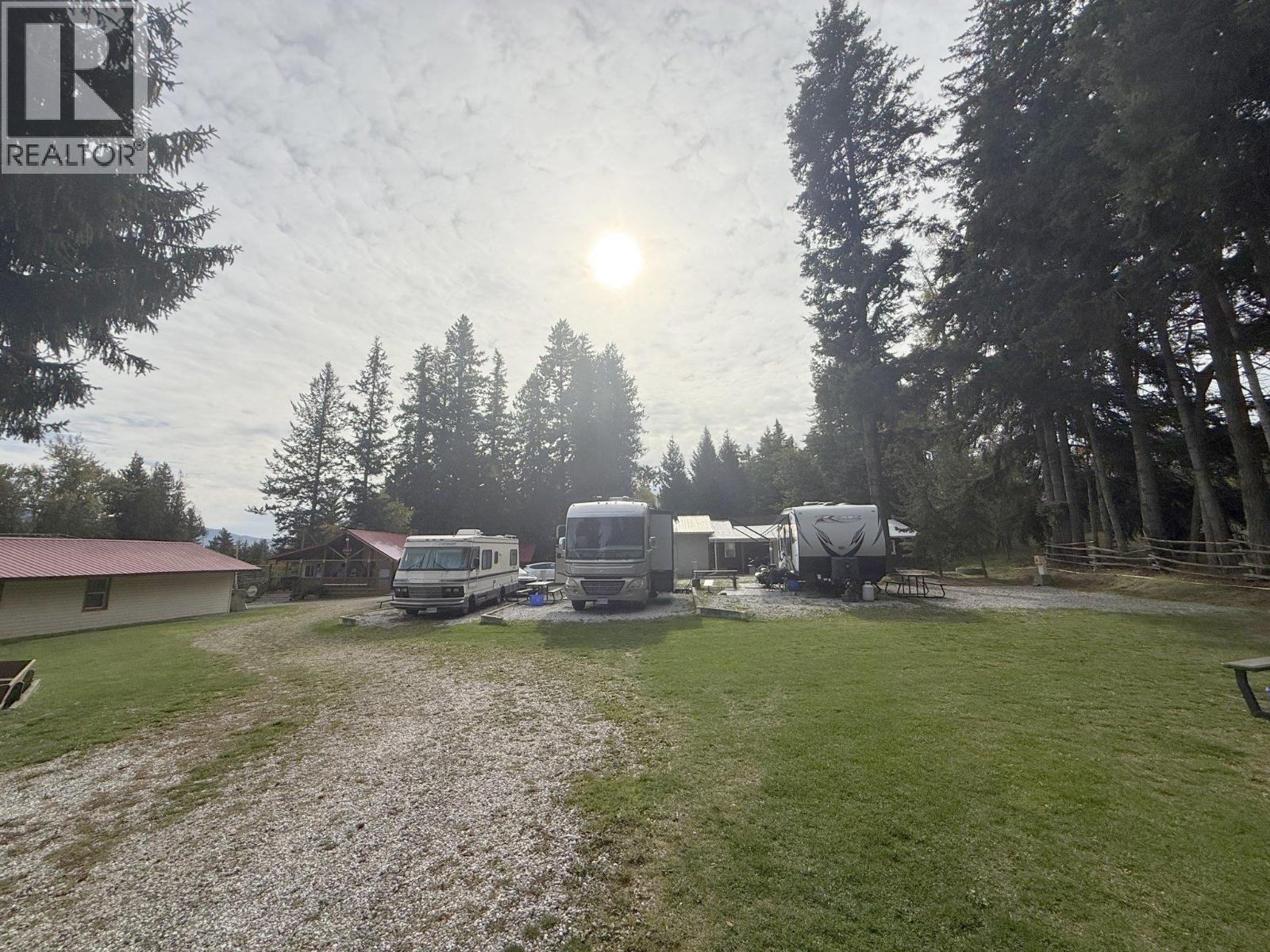6871 Trans Canada Highway Nw, Salmon Arm, British Columbia  V1E 3A2 - Photo 45 - 10402761