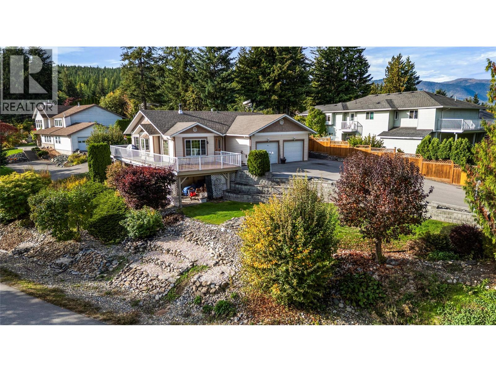 2248 Ta Lana Trail, Sorrento, British Columbia  V0E 2W2 - Photo 4 - 10402616