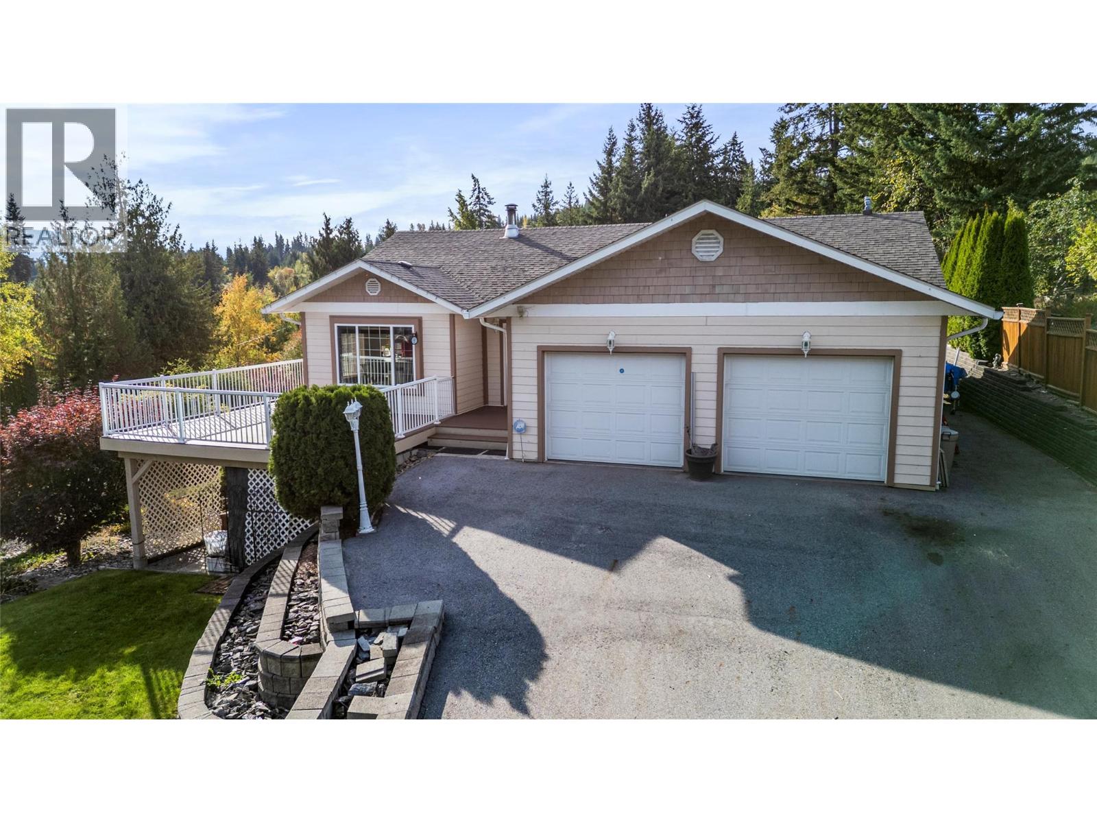 2248 Ta Lana Trail, Sorrento, British Columbia  V0E 2W2 - Photo 9 - 10402616