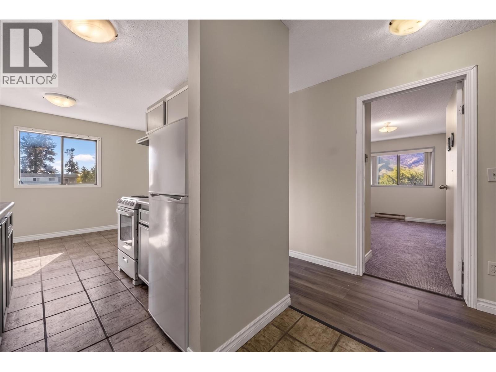 150 Skaha Place Unit# 413, Penticton, British Columbia  V2A 7K1 - Photo 4 - 10402999